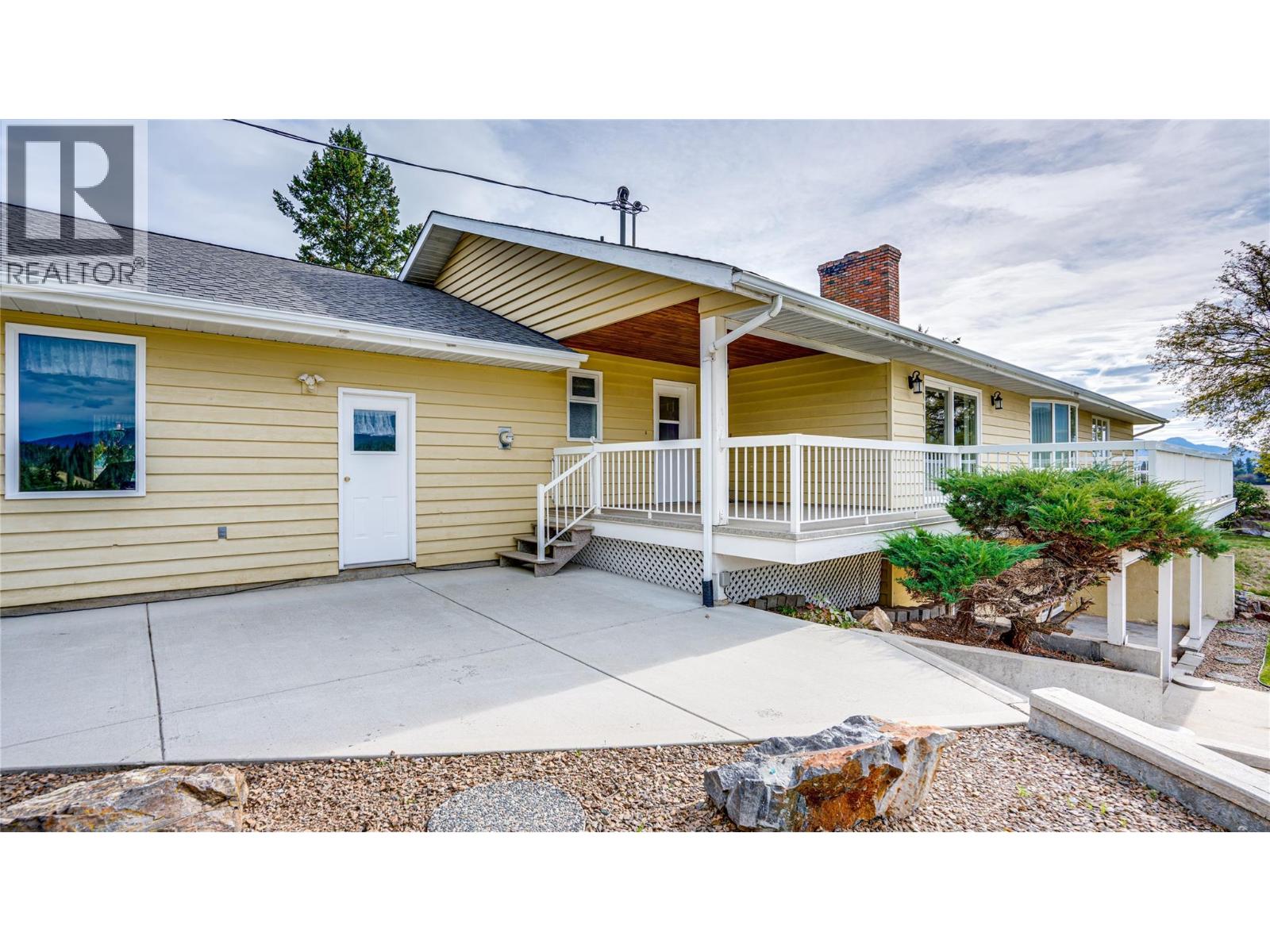 683 Clinton Road, Spallumcheen, British Columbia  V4Y 0P3 - Photo 67 - 10402165