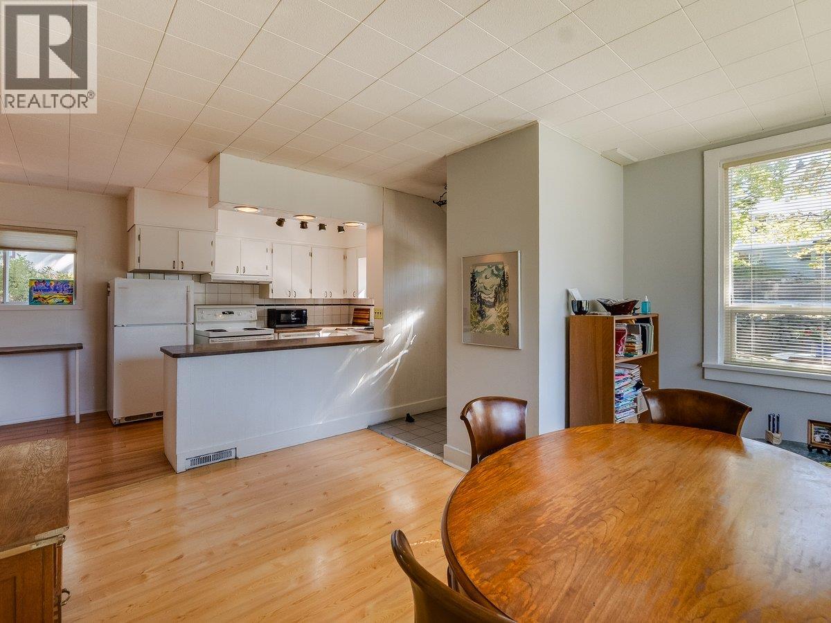 904 Fifth Street, Nelson, British Columbia  V1L 2X8 - Photo 15 - 10402421