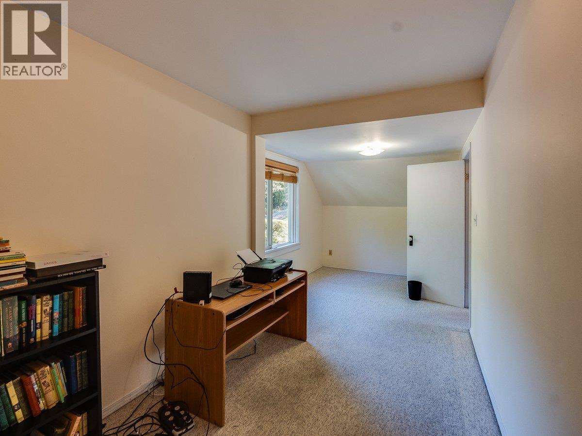 904 Fifth Street, Nelson, British Columbia  V1L 2X8 - Photo 31 - 10402421