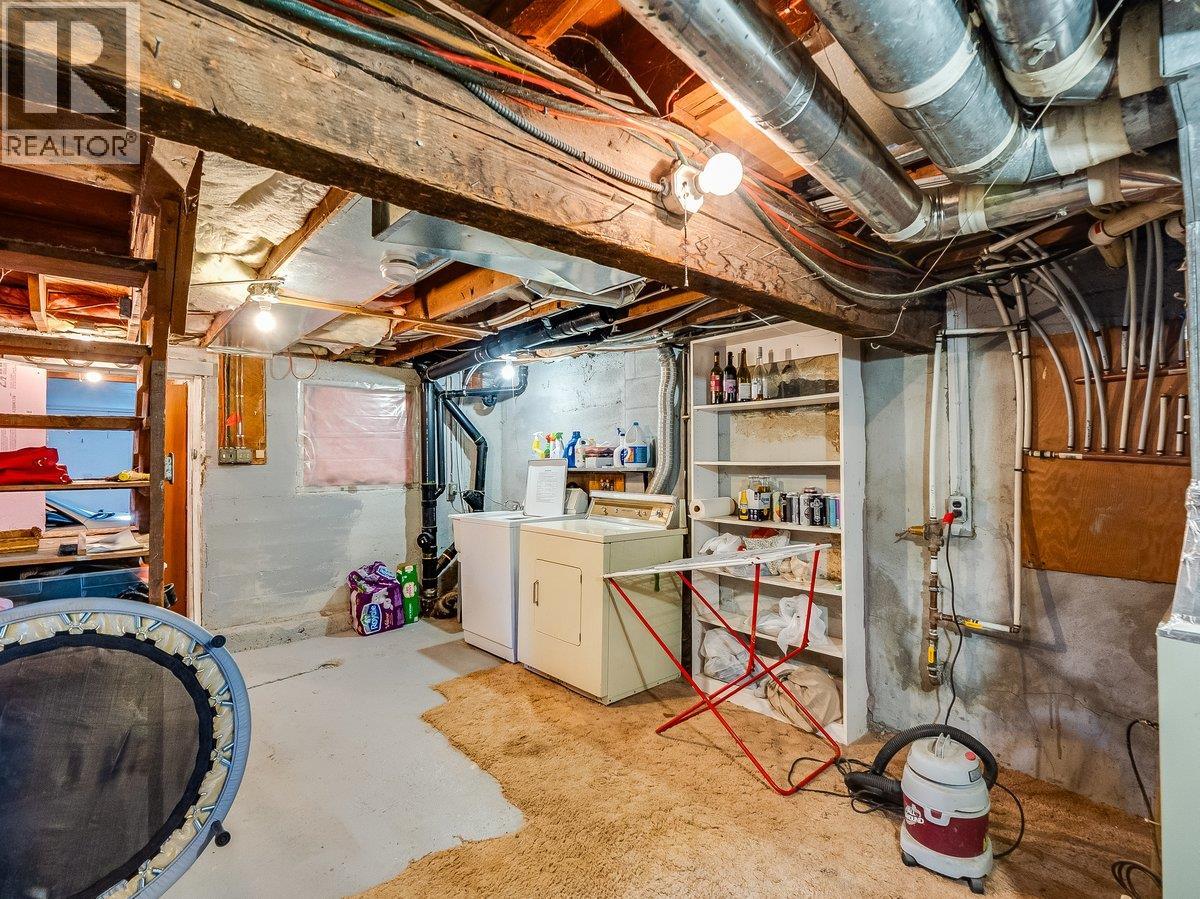 904 Fifth Street, Nelson, British Columbia  V1L 2X8 - Photo 39 - 10402421