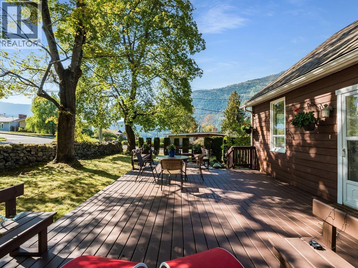 904 Fifth Street, Nelson, British Columbia  V1L 2X8 - Photo 43 - 10402421