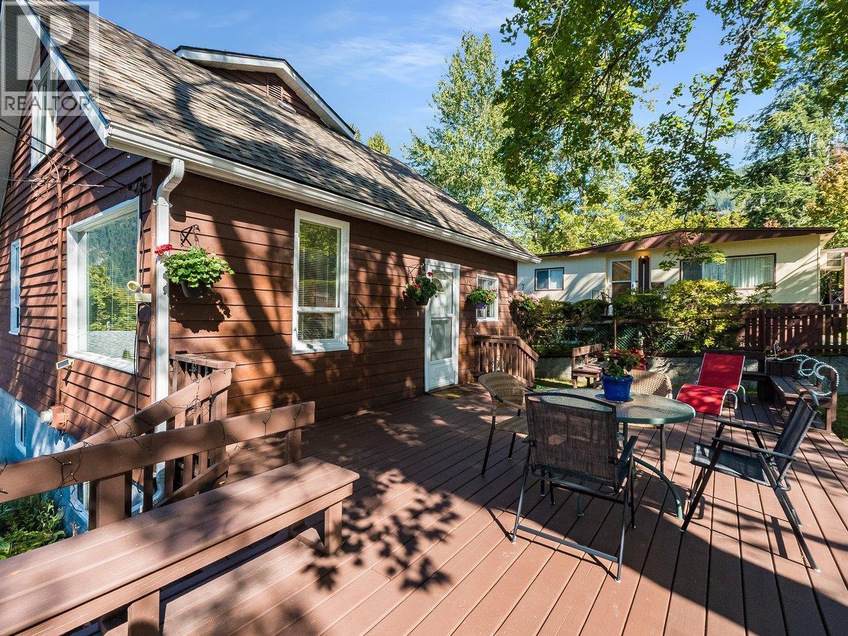 904 Fifth Street, Nelson, British Columbia  V1L 2X8 - Photo 46 - 10402421