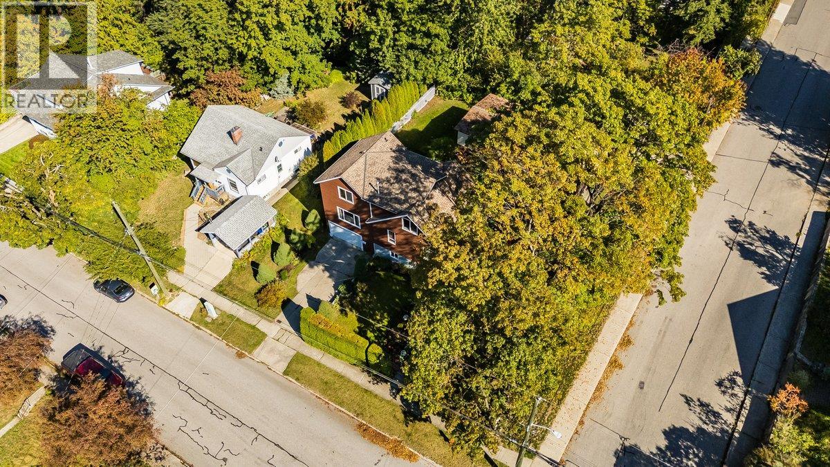 904 Fifth Street, Nelson, British Columbia  V1L 2X8 - Photo 60 - 10402421