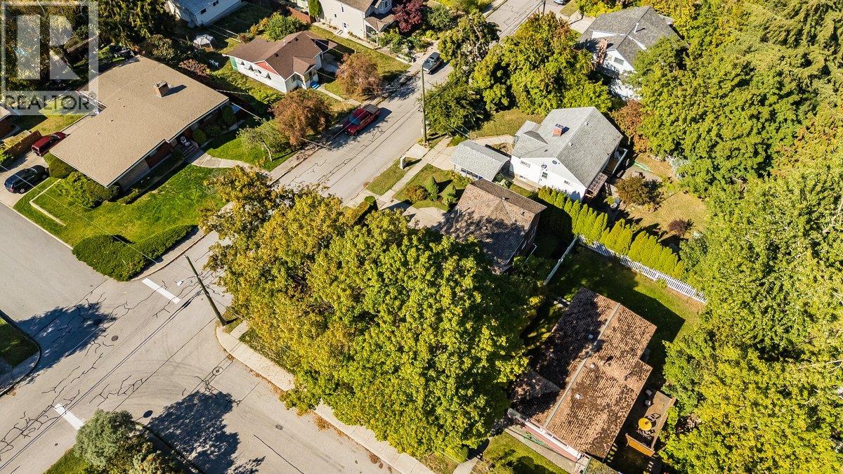 904 Fifth Street, Nelson, British Columbia  V1L 2X8 - Photo 63 - 10402421