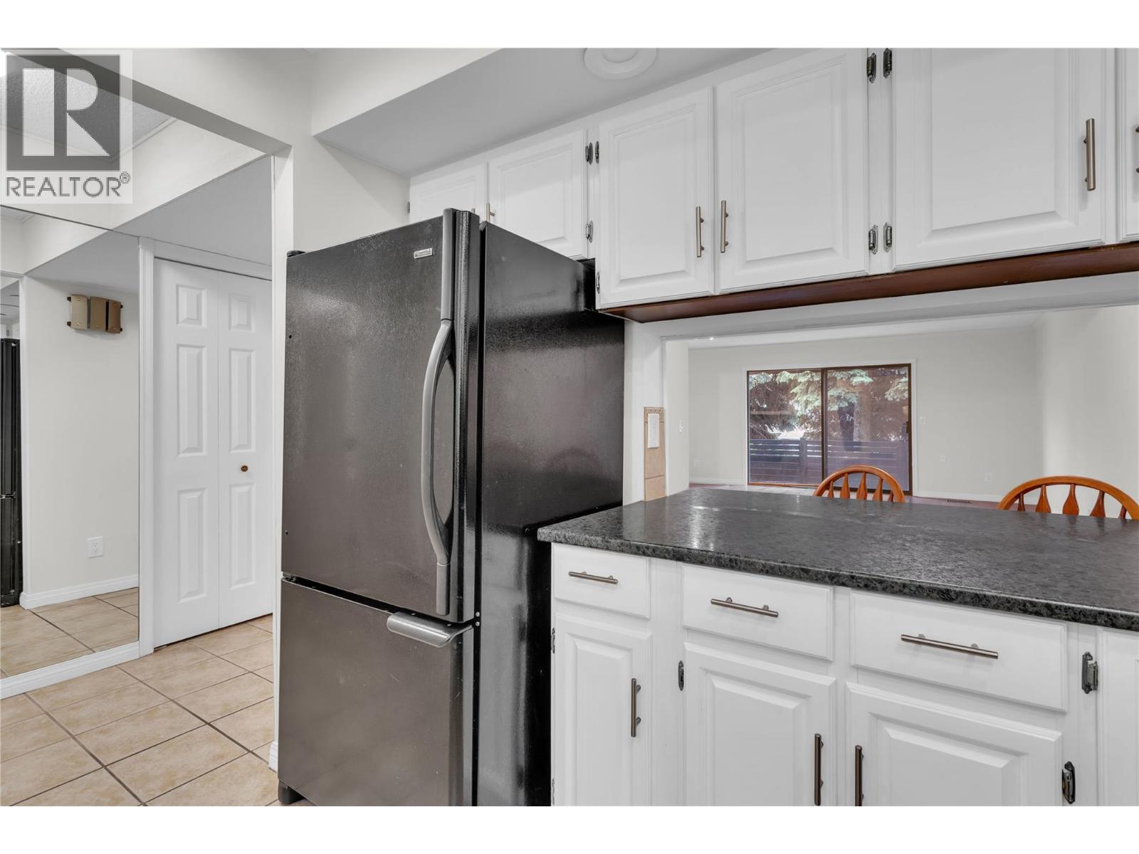 1675 Thayer Court Unit# 3, Kelowna, British Columbia  V1Y 8M2 - Photo 10 - 10401740