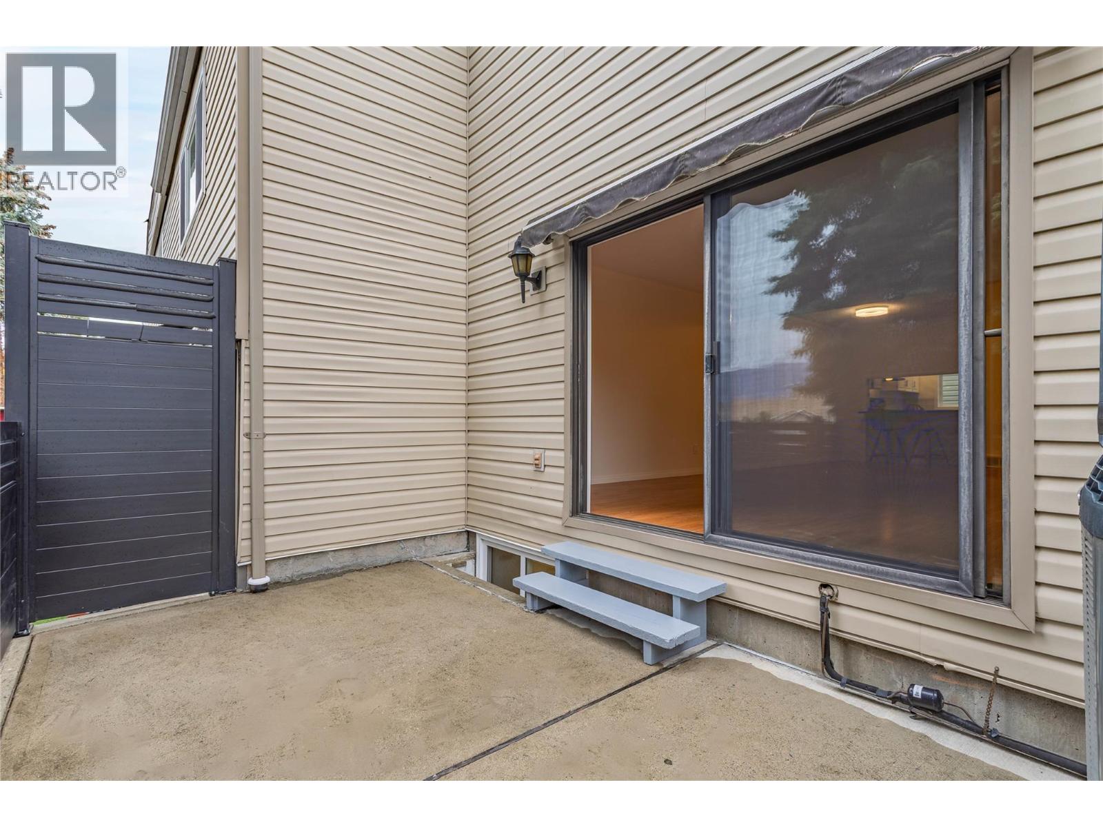 1675 Thayer Court Unit# 3, Kelowna, British Columbia  V1Y 8M2 - Photo 14 - 10401740