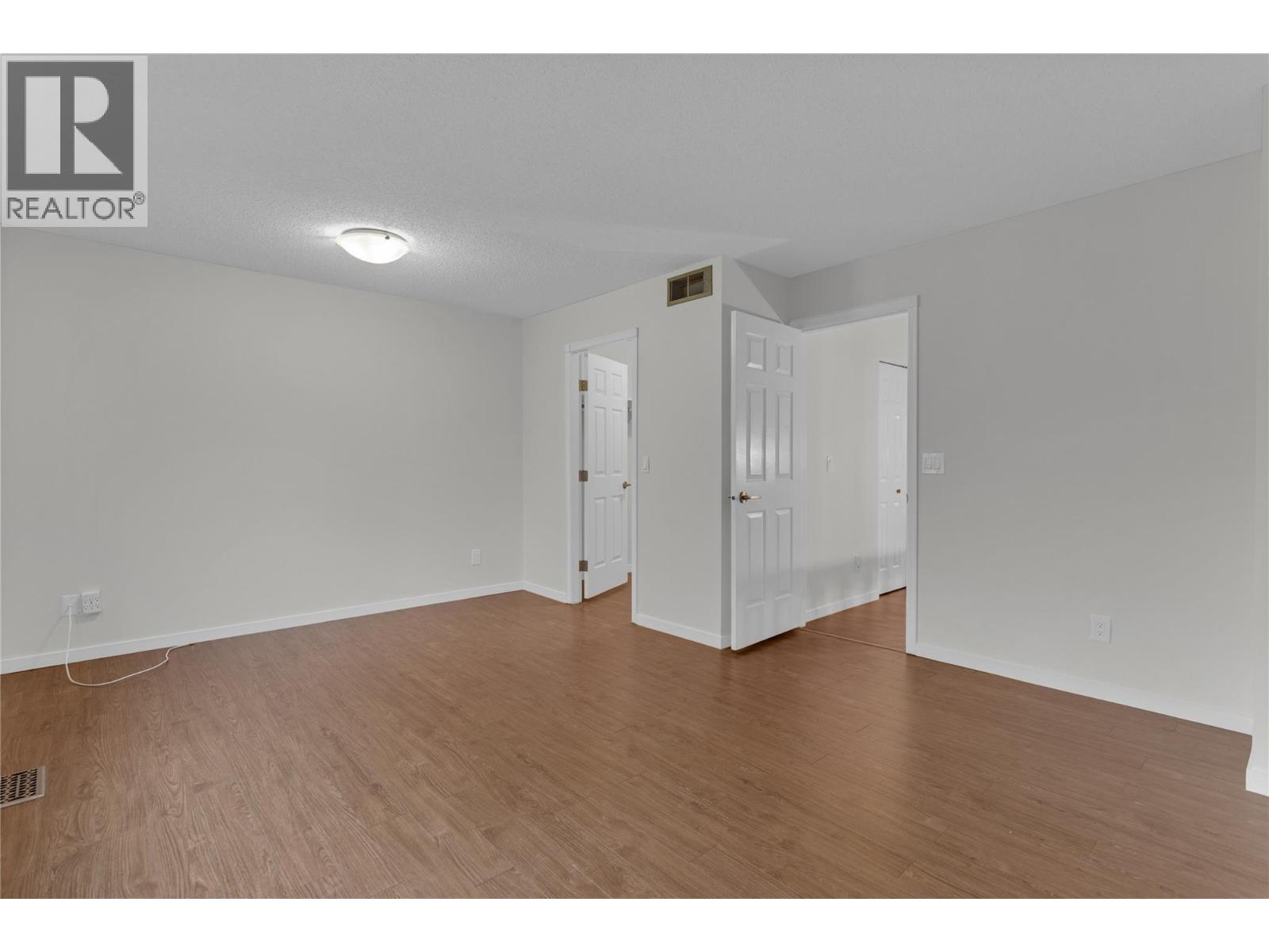 1675 Thayer Court Unit# 3, Kelowna, British Columbia  V1Y 8M2 - Photo 19 - 10401740