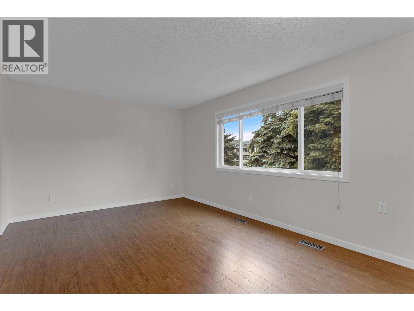 1675 Thayer Court Unit# 3, Kelowna, British Columbia  V1Y 8M2 - Photo 20 - 10401740
