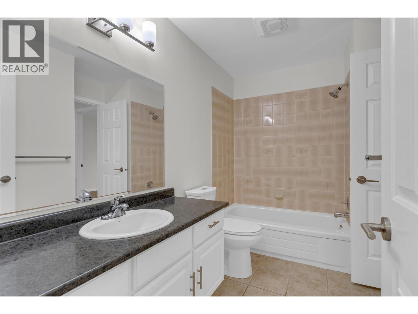 1675 Thayer Court Unit# 3, Kelowna, British Columbia  V1Y 8M2 - Photo 22 - 10401740