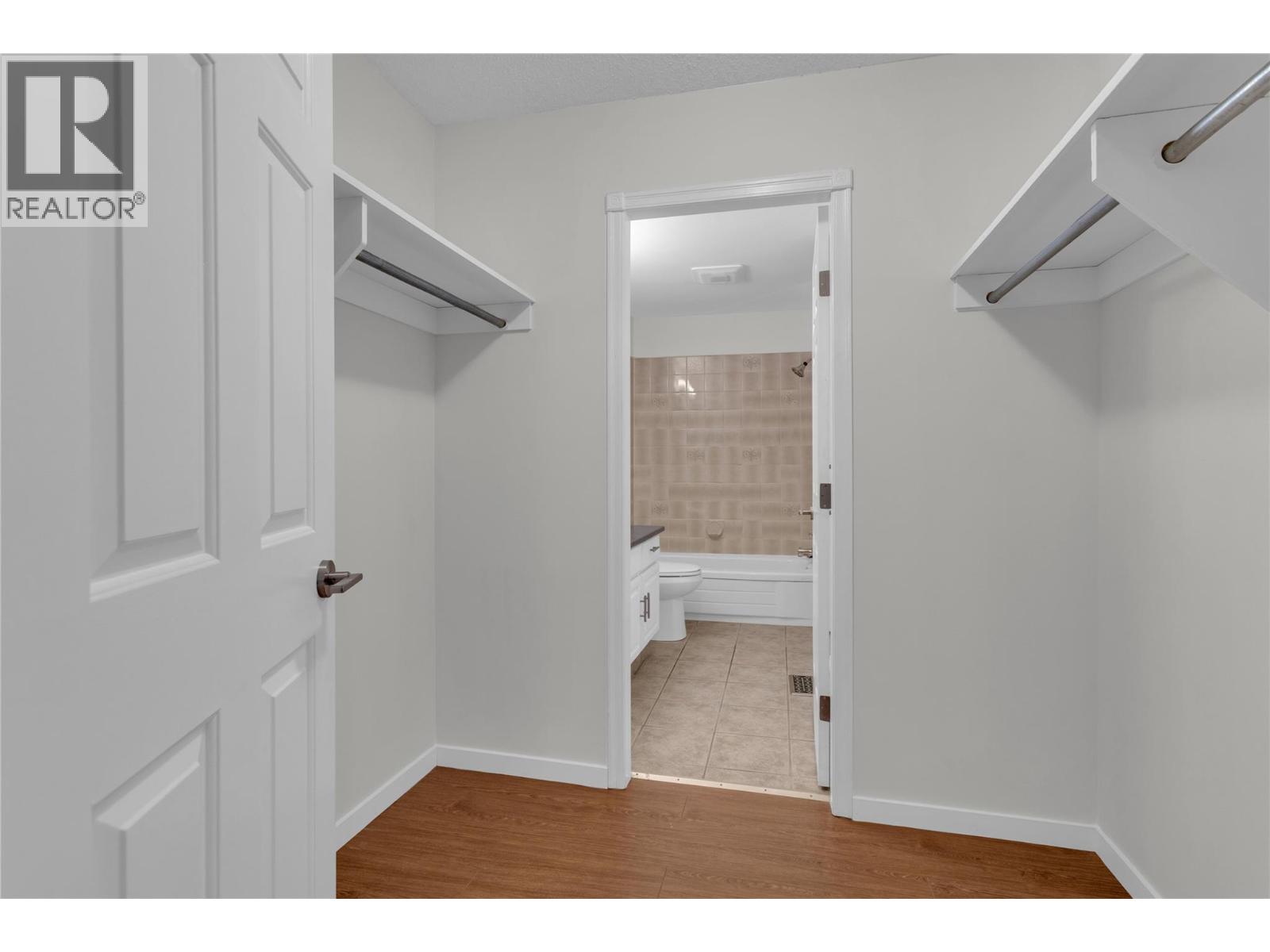 1675 Thayer Court Unit# 3, Kelowna, British Columbia  V1Y 8M2 - Photo 23 - 10401740