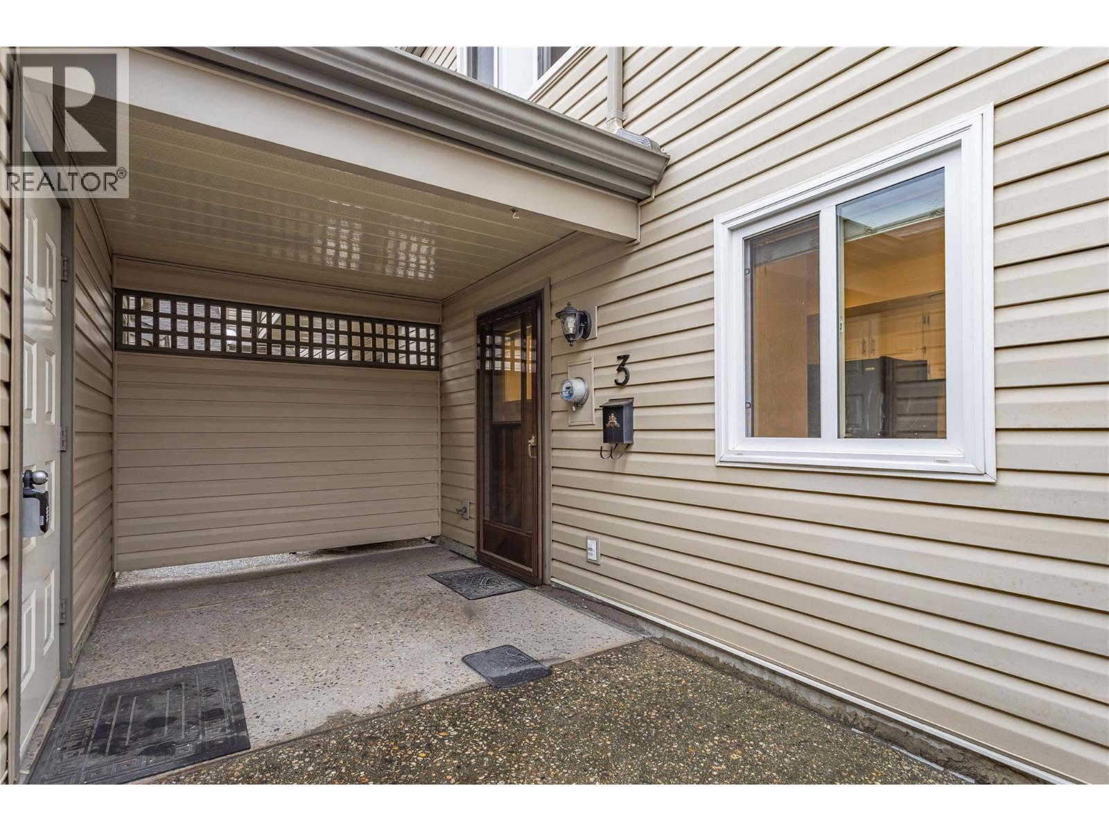 1675 Thayer Court Unit# 3, Kelowna, British Columbia  V1Y 8M2 - Photo 42 - 10401740