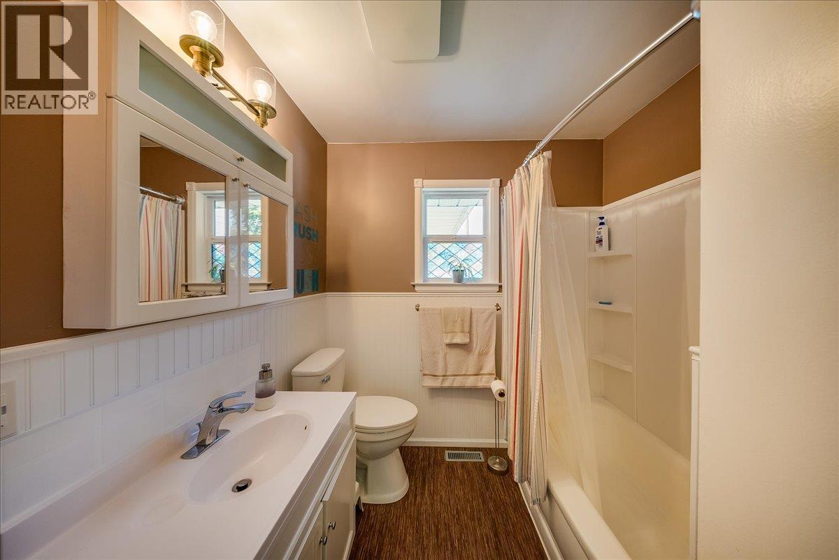 14 Hillside Drive, Trail, British Columbia  V1R 1G5 - Photo 20 - 10401896