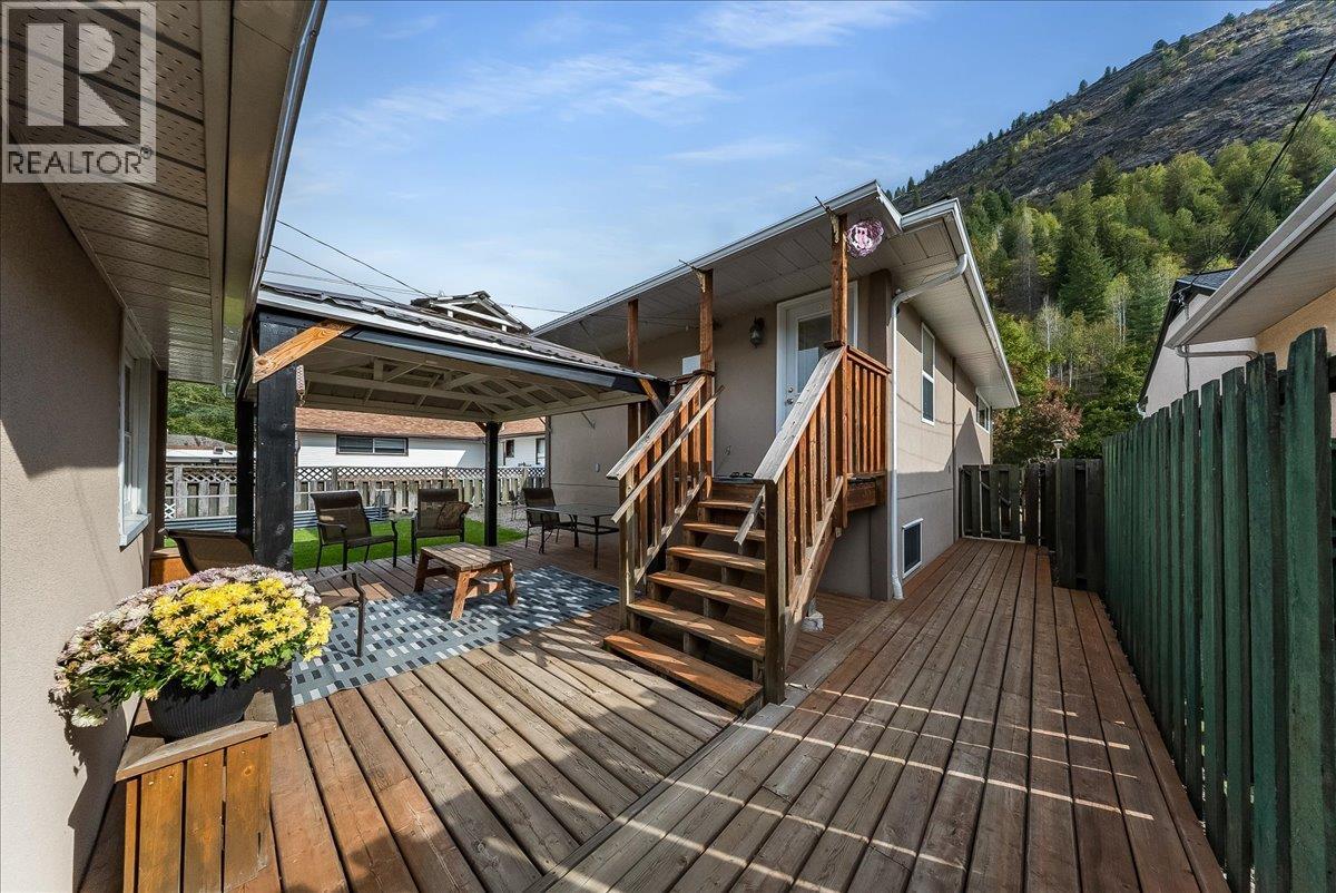 14 Hillside Drive, Trail, British Columbia  V1R 1G5 - Photo 37 - 10401896