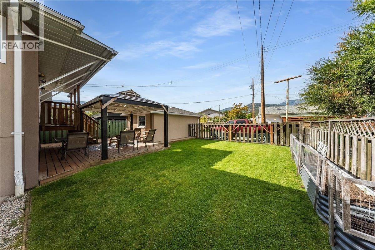 14 Hillside Drive, Trail, British Columbia  V1R 1G5 - Photo 44 - 10401896
