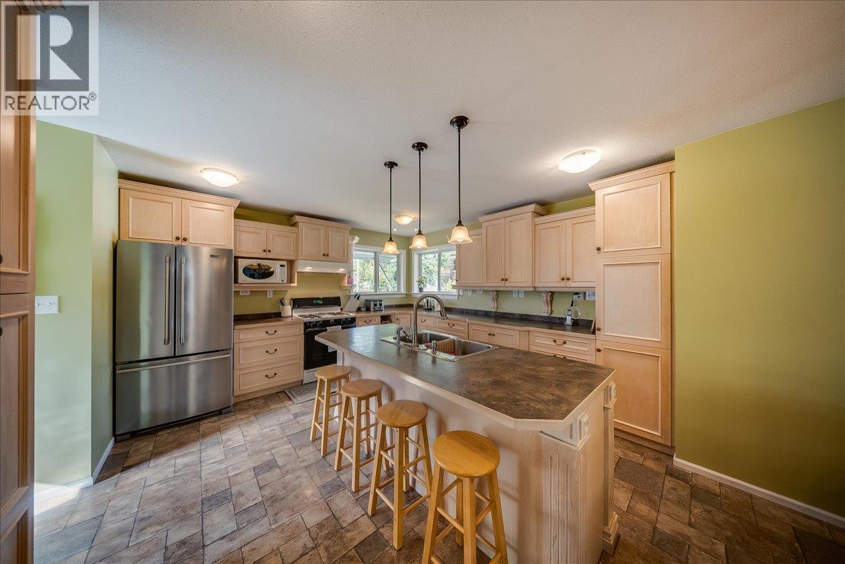 14 Hillside Drive, Trail, British Columbia  V1R 1G5 - Photo 5 - 10401896