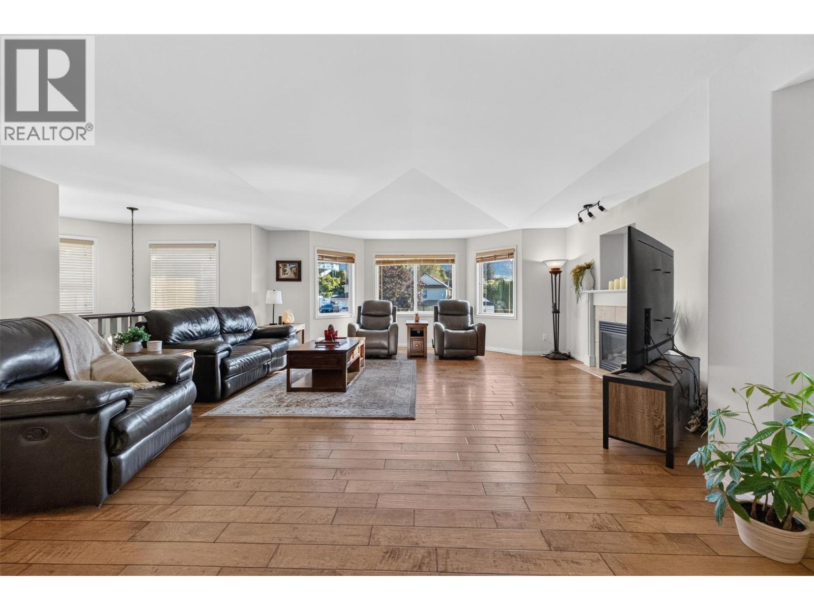 1380 Loseth Drive, Kelowna, British Columbia  V1P 1M8 - Photo 10 - 10402338