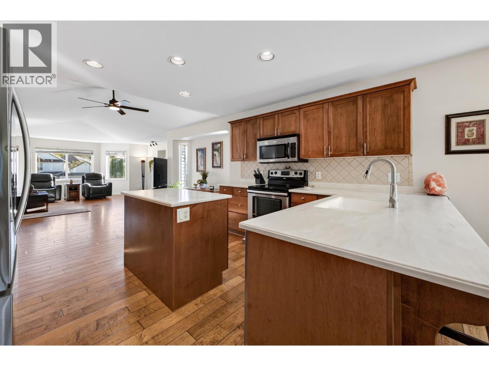1380 Loseth Drive, Kelowna, British Columbia  V1P 1M8 - Photo 21 - 10402338