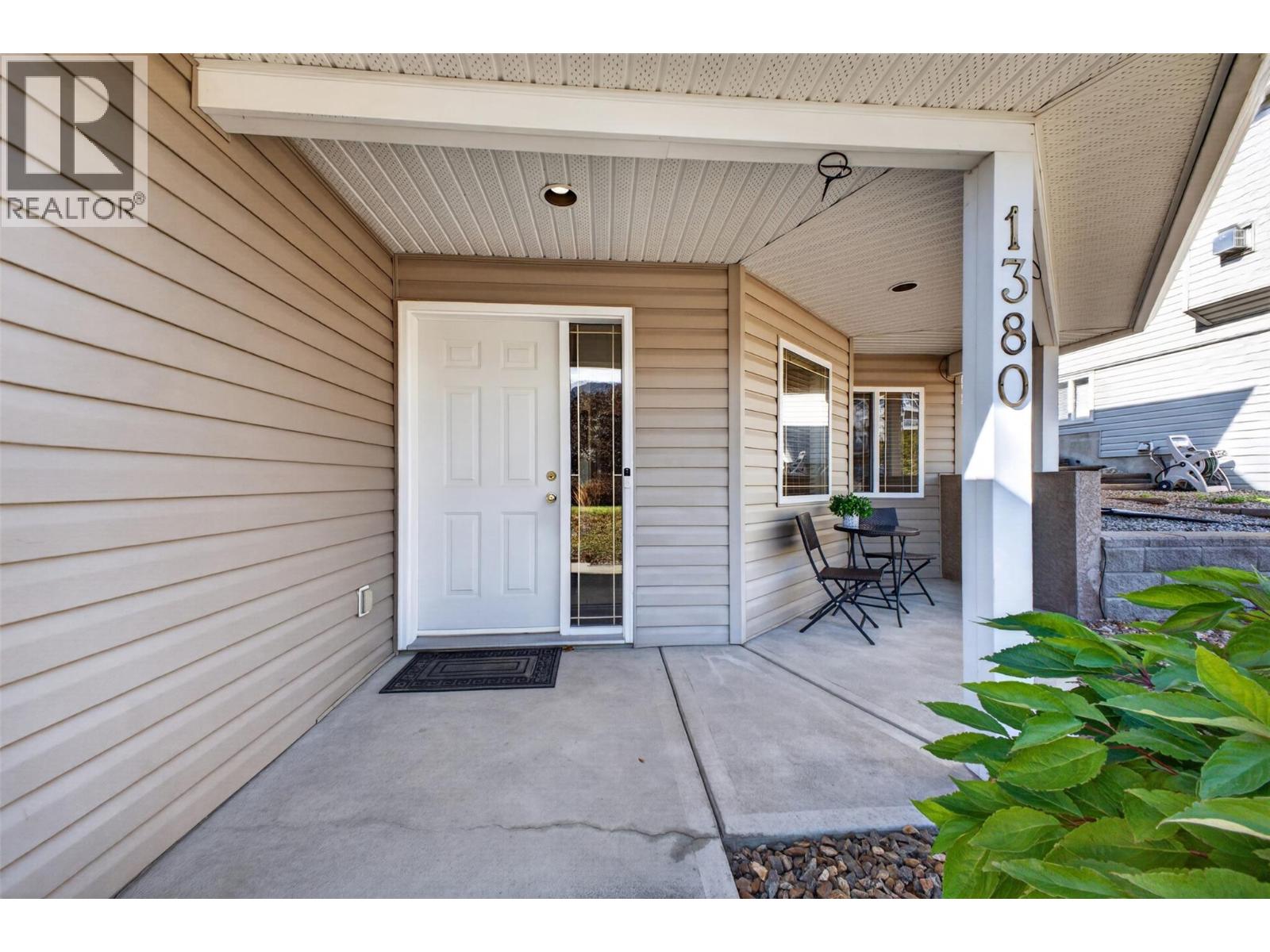 1380 Loseth Drive, Kelowna, British Columbia  V1P 1M8 - Photo 6 - 10402338