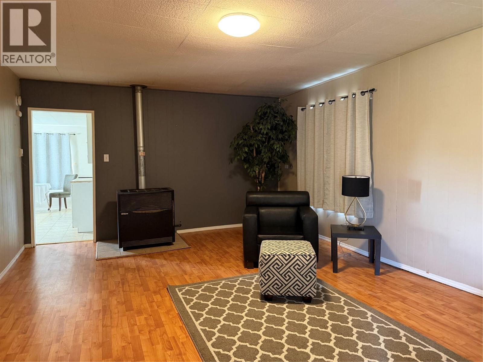 1009 95 Avenue, Dawson Creek, British Columbia  V1G 1H9 - Photo 4 - 10402564
