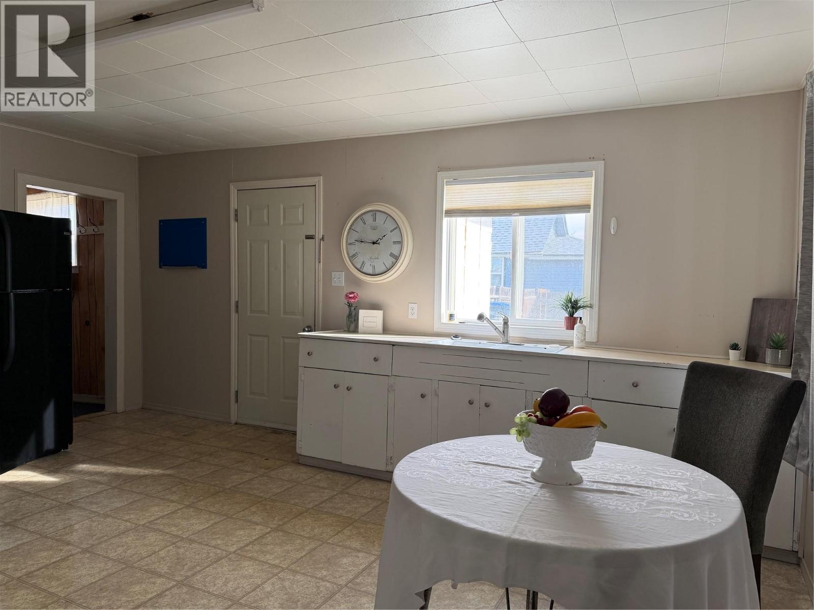 1009 95 Avenue, Dawson Creek, British Columbia  V1G 1H9 - Photo 5 - 10402564
