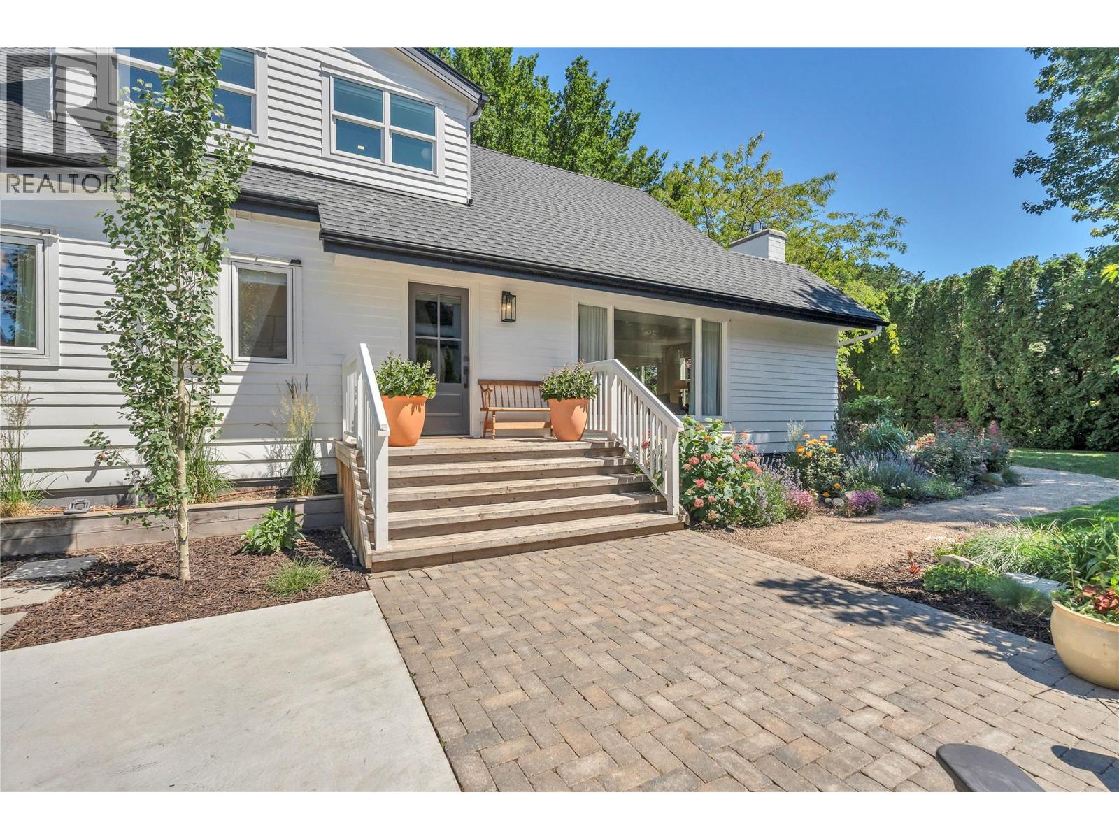 6611 Nixon Road, Summerland, British Columbia  V0H 1Z9 - Photo 3 - 10402415