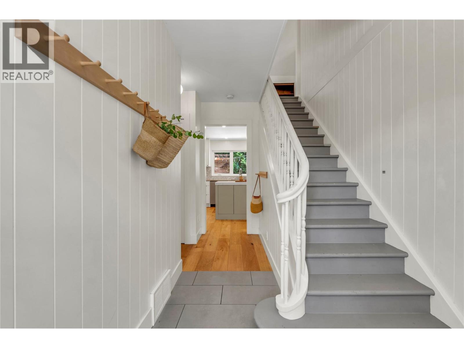 6611 Nixon Road, Summerland, British Columbia  V0H 1Z9 - Photo 5 - 10402415