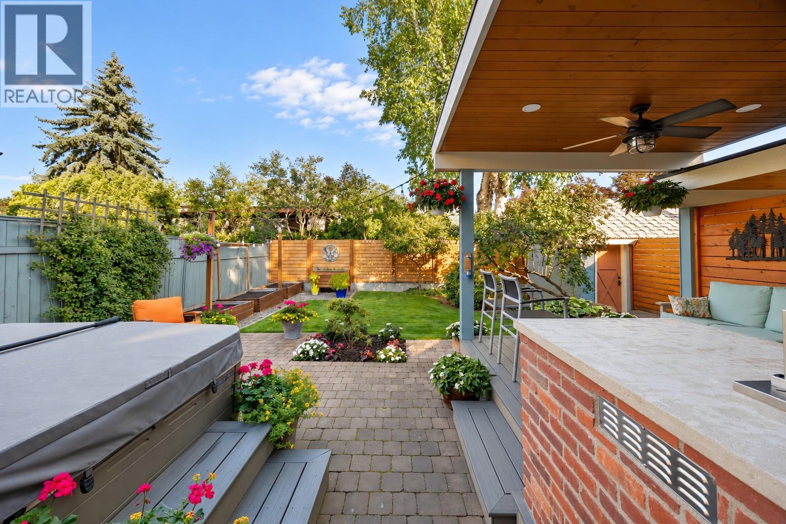 2071 Abbott Street, Kelowna, British Columbia  V1Y 1C5 - Photo 30 - 10402248
