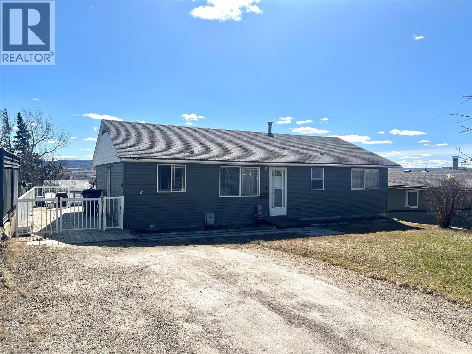 1621 95 Avenue, Dawson Creek, British Columbia  V1G 1K2 - Photo 1 - 10402568