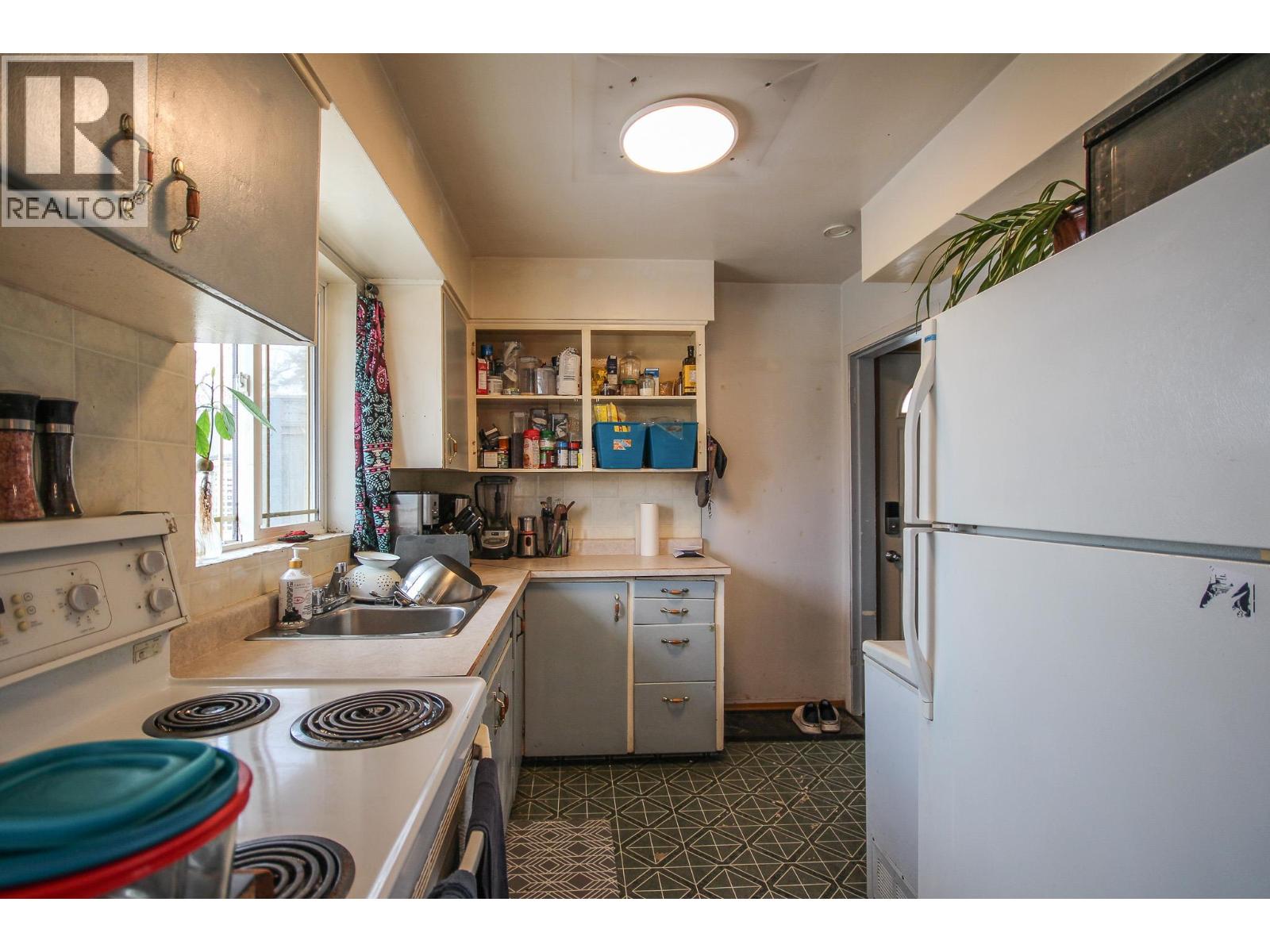 1621 95 Avenue, Dawson Creek, British Columbia  V1G 1K2 - Photo 2 - 10402568