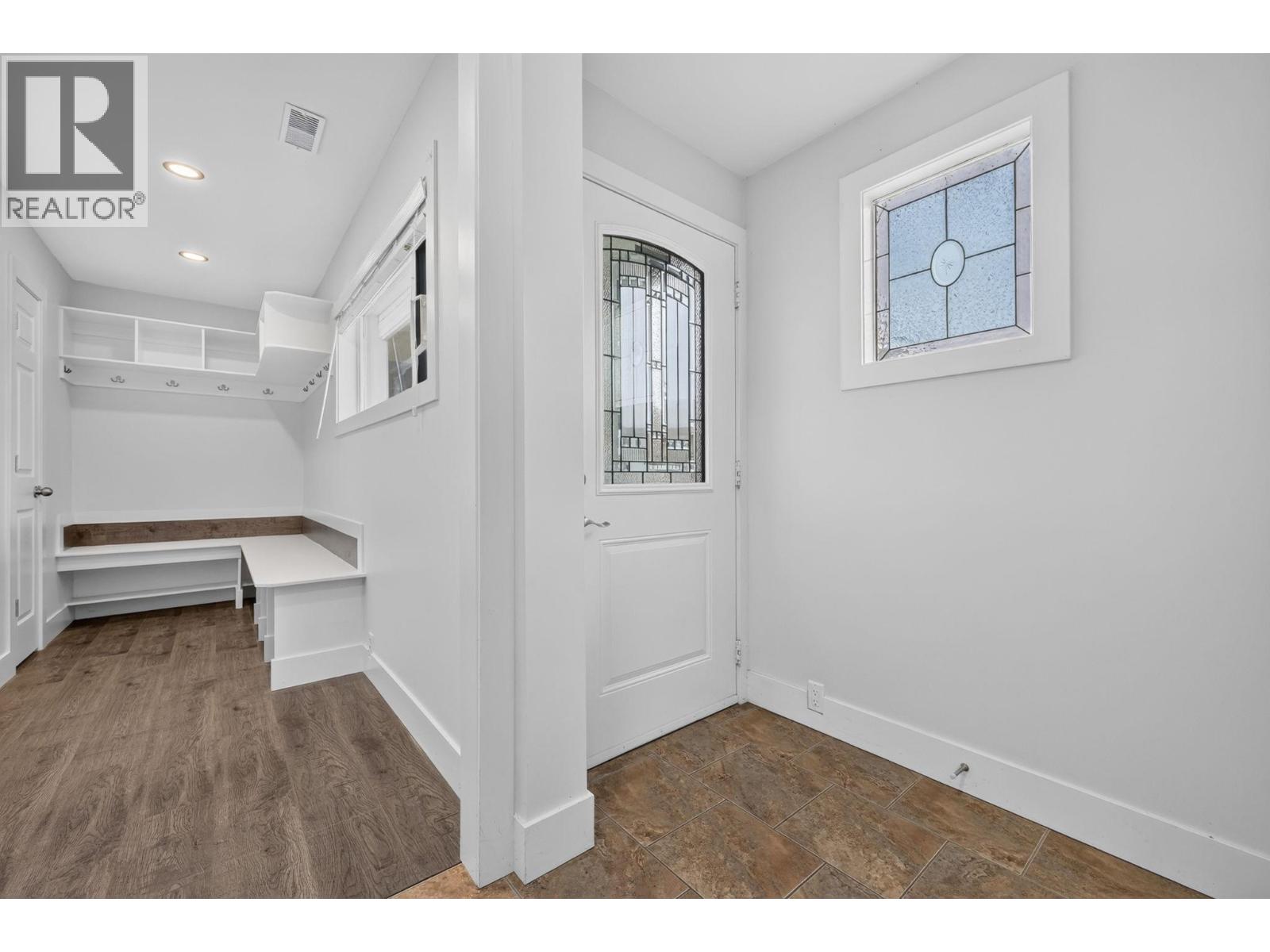 2571 Pineridge Place, West Kelowna, British Columbia  V4T 2J7 - Photo 6 - 10402553
