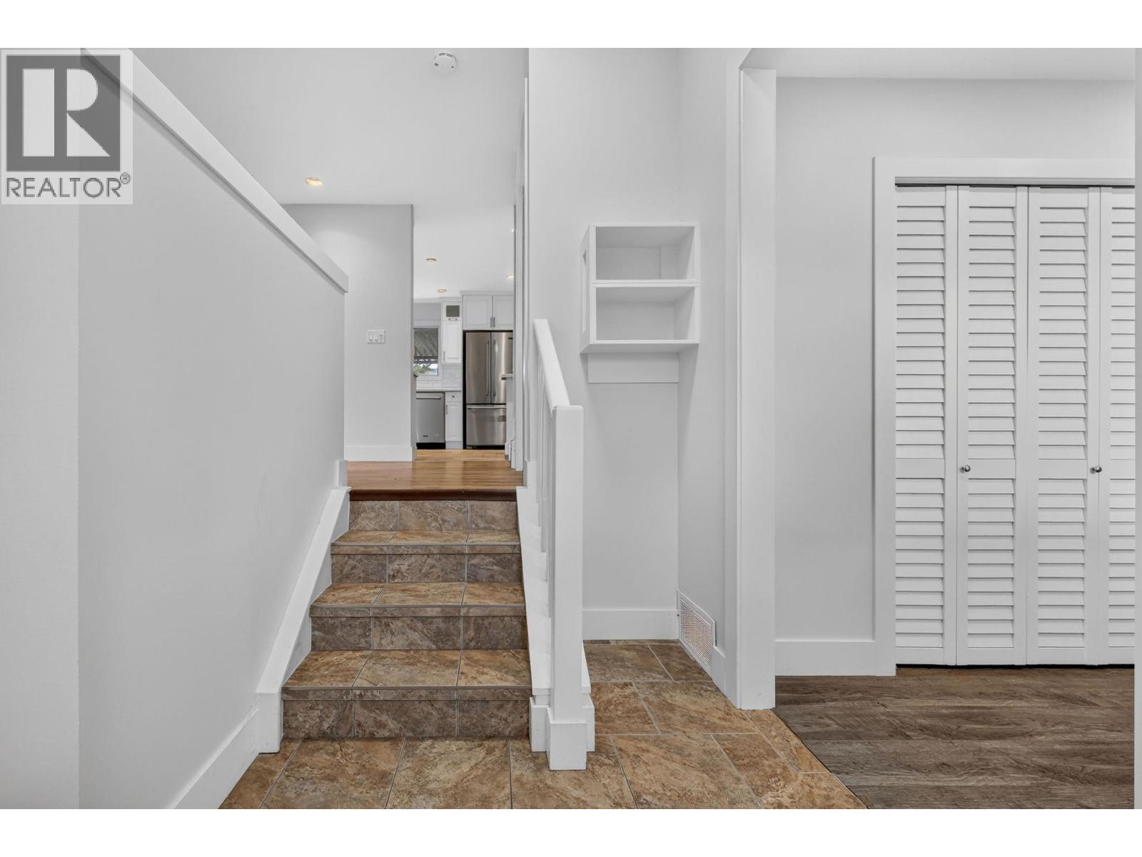 2571 Pineridge Place, West Kelowna, British Columbia  V4T 2J7 - Photo 7 - 10402553