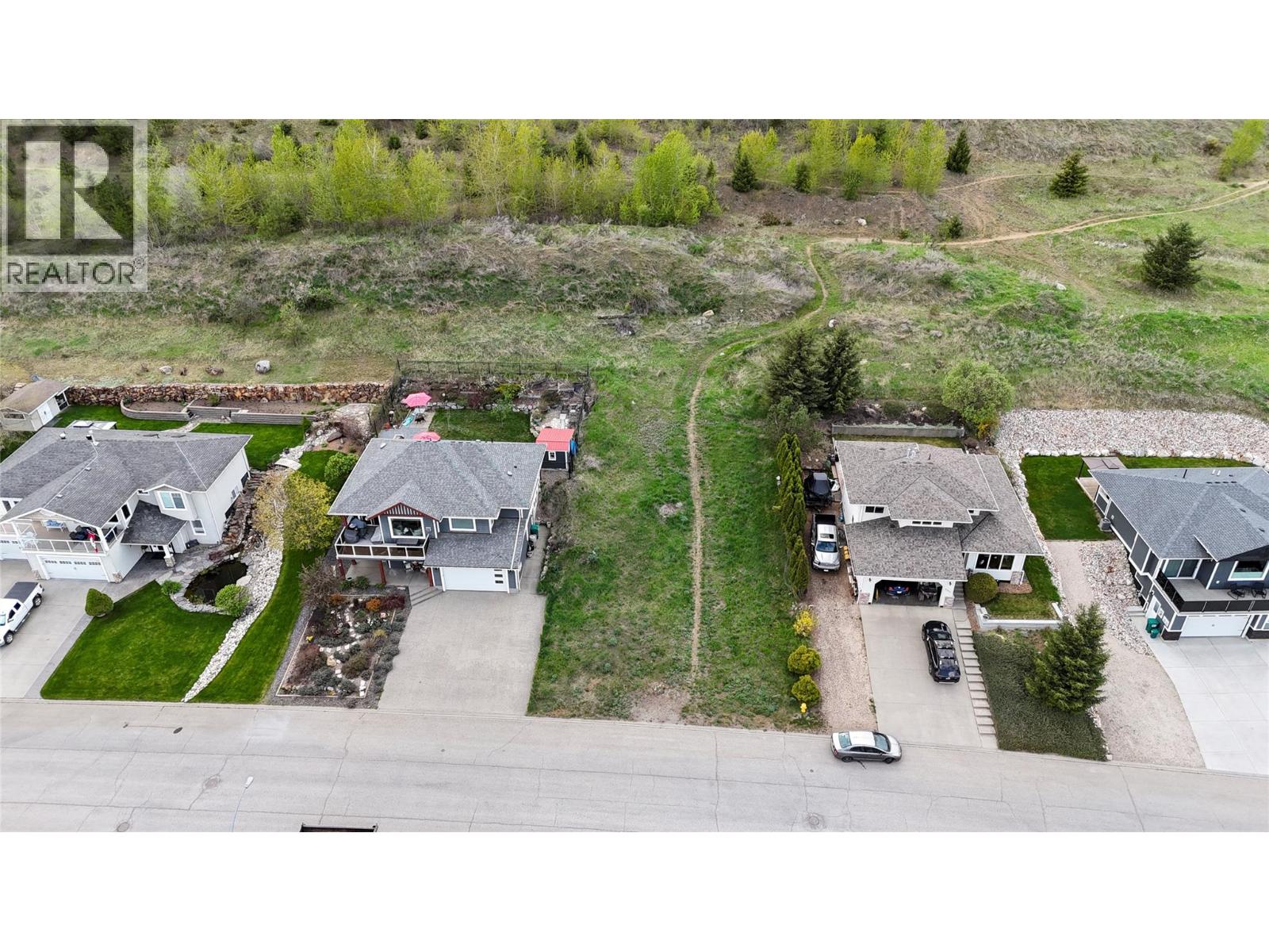 2000 Mountain View Avenue, Lumby, British Columbia  V0E 2G0 - Photo 5 - 10402130