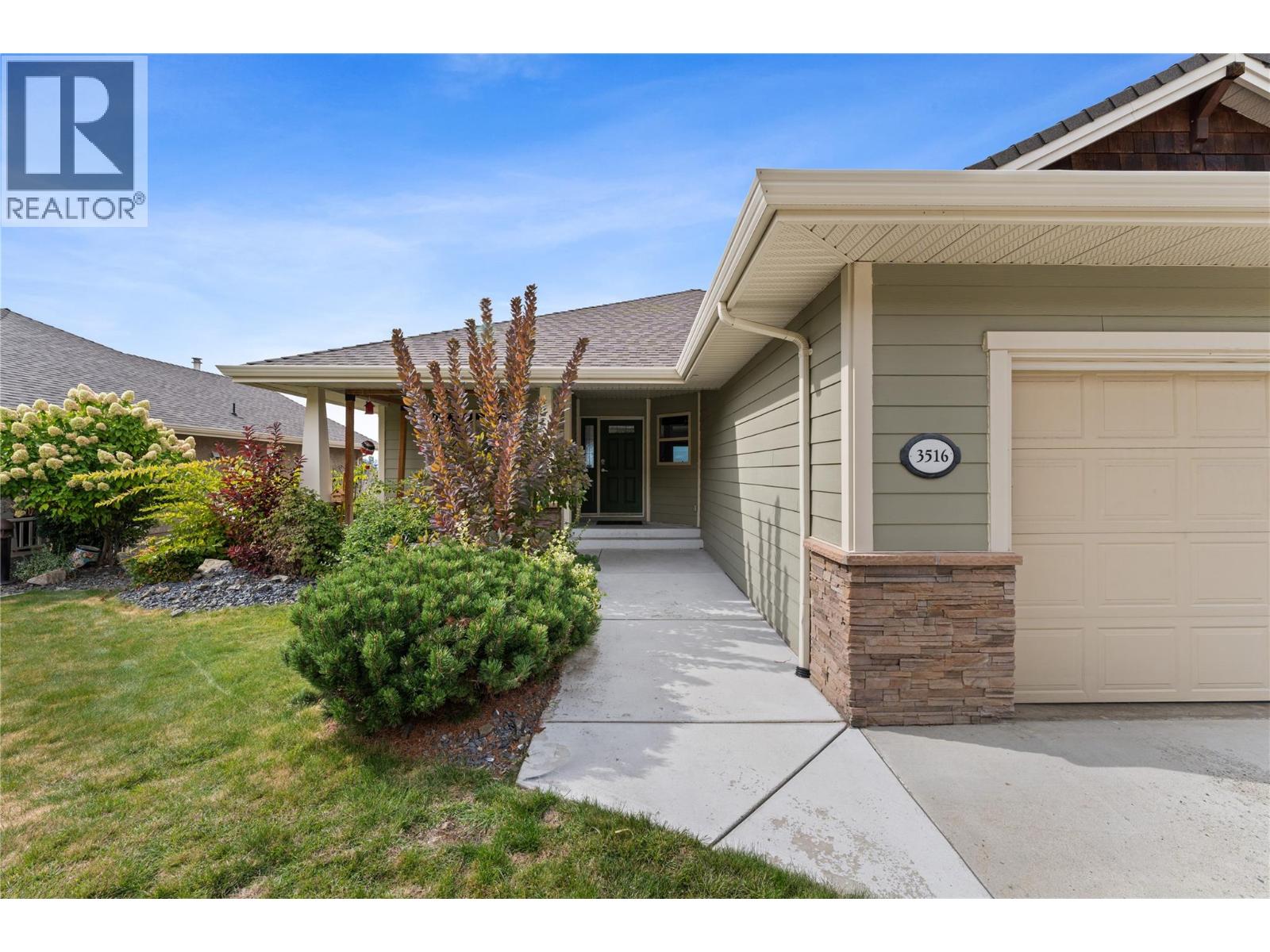 3516 Camelback Drive, Kelowna, British Columbia  V1X 8A7 - Photo 3 - 10402559