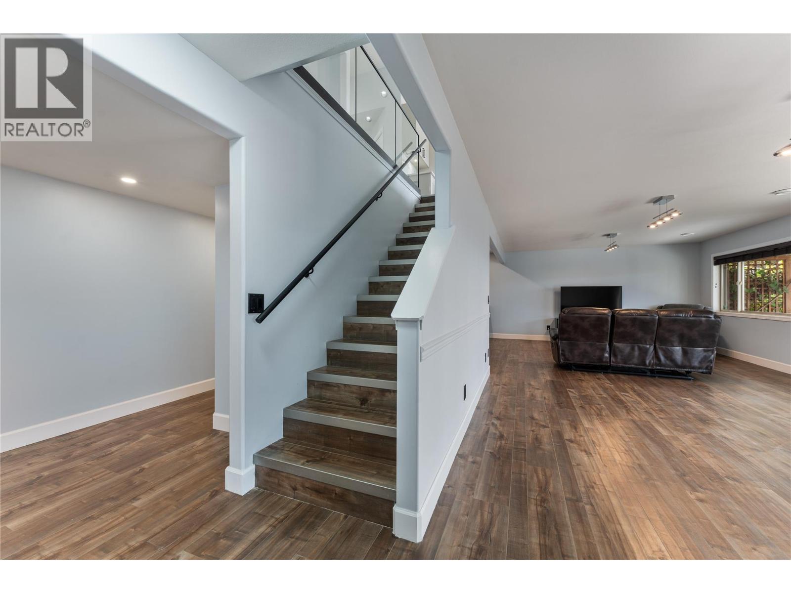 3516 Camelback Drive, Kelowna, British Columbia  V1X 8A7 - Photo 35 - 10402559