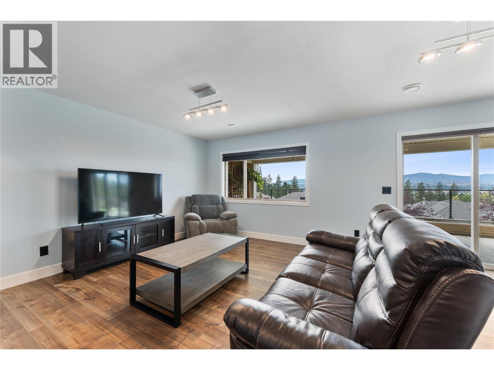 3516 Camelback Drive, Kelowna, British Columbia  V1X 8A7 - Photo 40 - 10402559