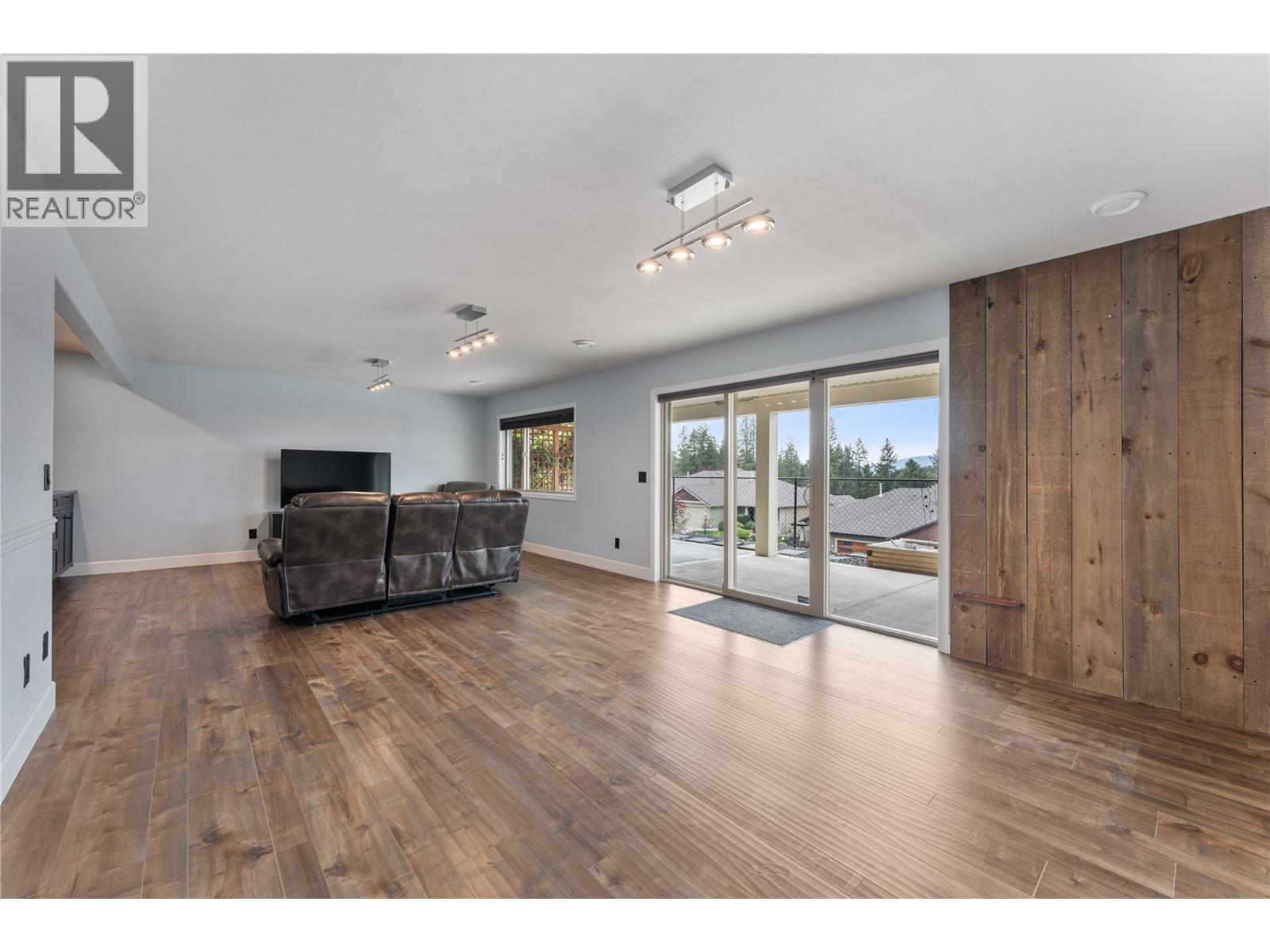 3516 Camelback Drive, Kelowna, British Columbia  V1X 8A7 - Photo 41 - 10402559