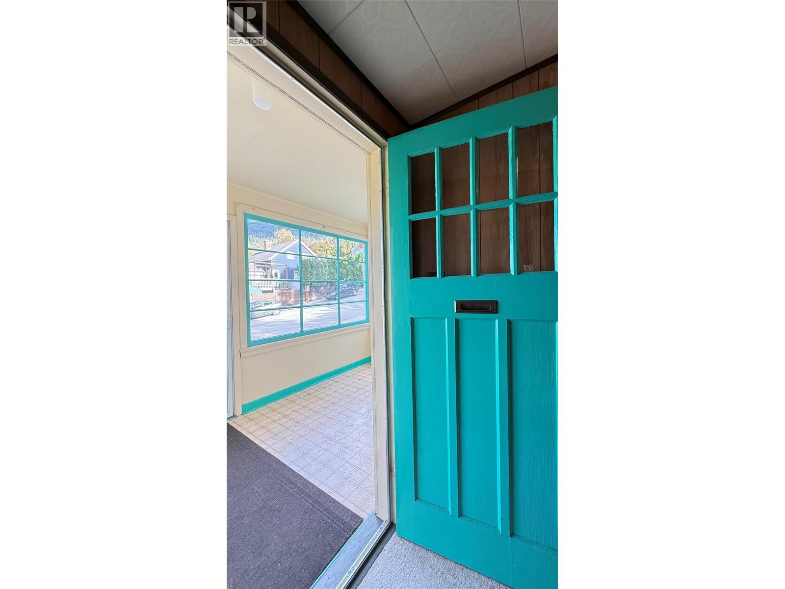 1002 Kootenay Street, Nelson, British Columbia  V1L 1L4 - Photo 17 - 10402521