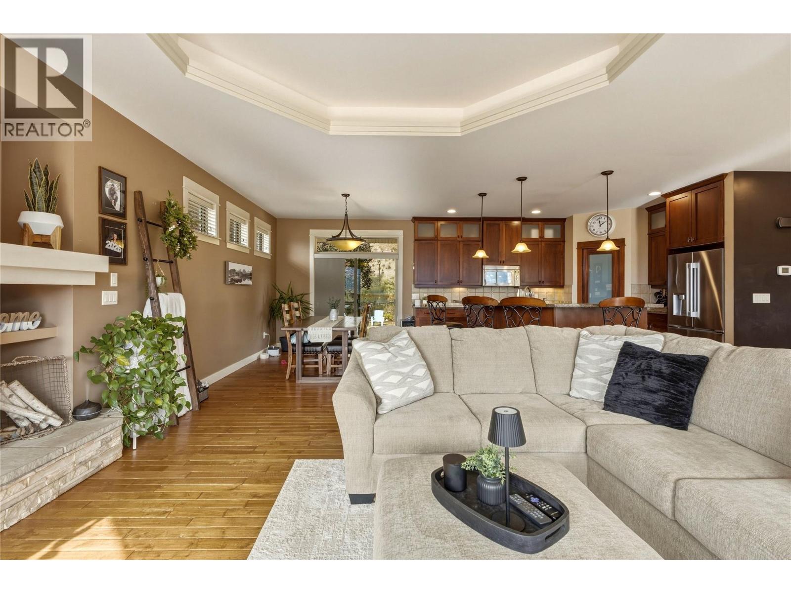 547 Mt. Tanner Place, Coldstream, British Columbia  V1B 4B4 - Photo 8 - 10402332