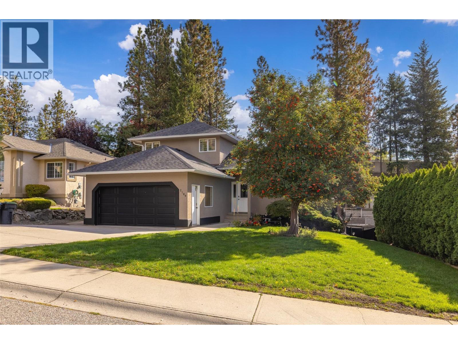 2109 Sunview Drive, West Kelowna, British Columbia  V1Z 3P9 - Photo 3 - 10402330