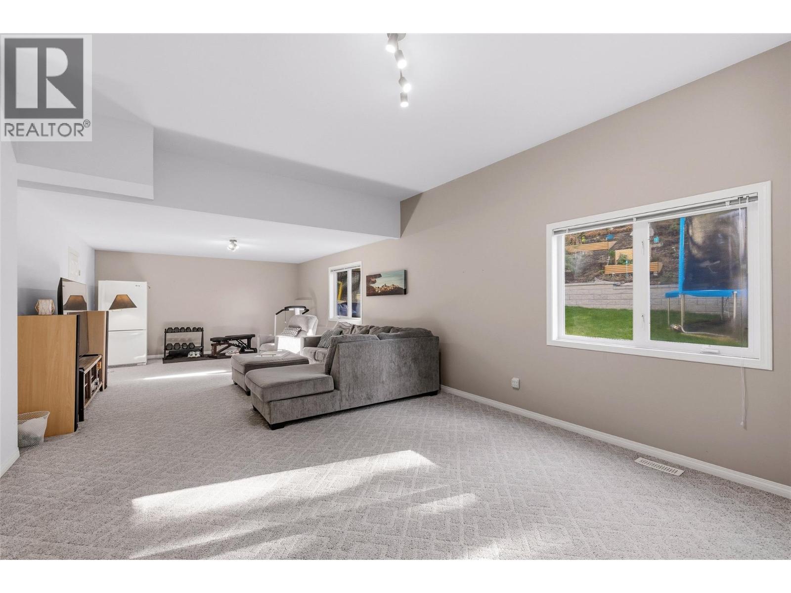 2109 Sunview Drive, West Kelowna, British Columbia  V1Z 3P9 - Photo 46 - 10402330