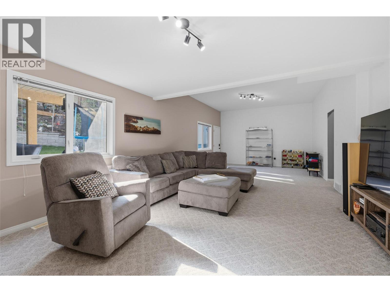 2109 Sunview Drive, West Kelowna, British Columbia  V1Z 3P9 - Photo 48 - 10402330