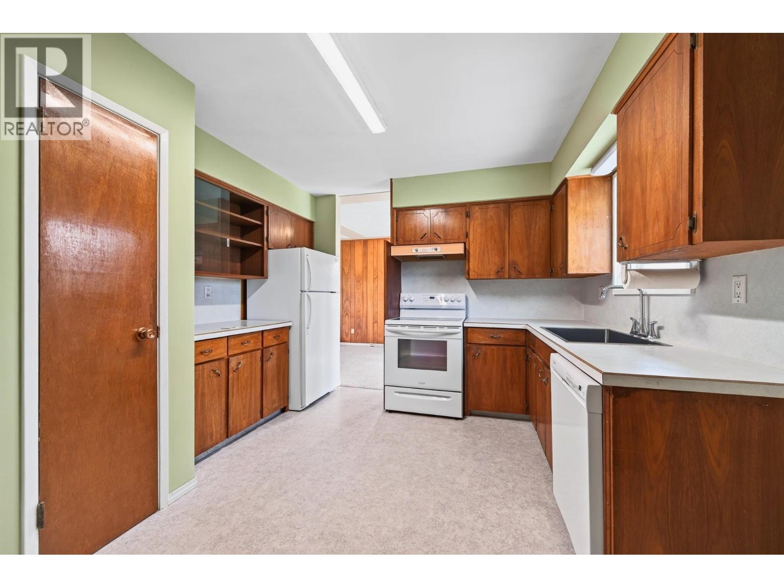 828 Mcbride Street, Kamloops, British Columbia  V2B 5S3 - Photo 12 - 10402308