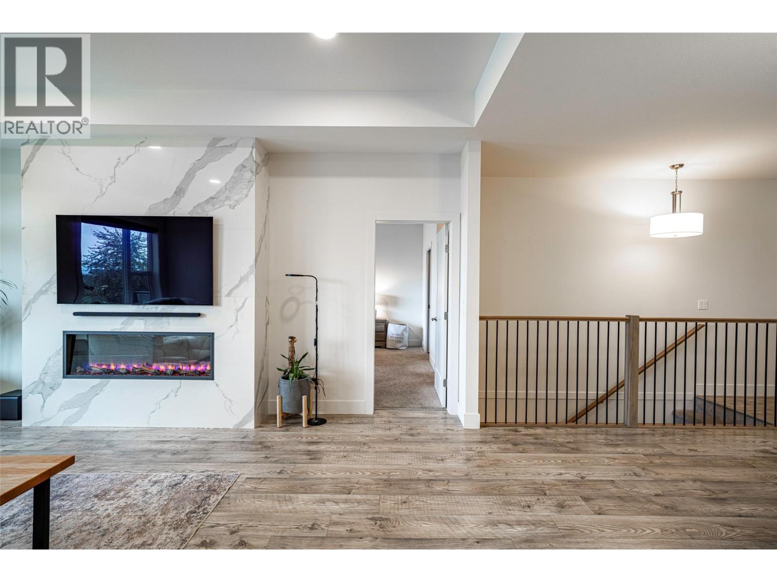 881 Mt.ida Drive, Vernon, British Columbia  V1B 4G1 - Photo 32 - 10402262