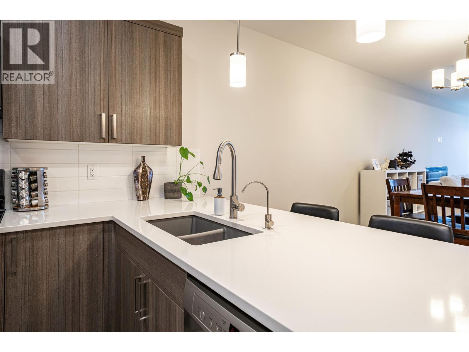 881 Mt.ida Drive, Vernon, British Columbia  V1B 4G1 - Photo 52 - 10402262