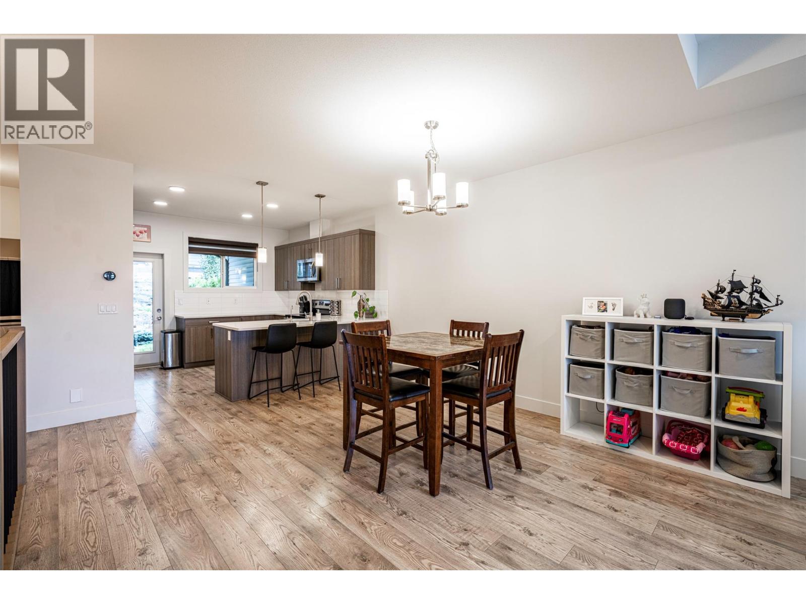 881 Mt.ida Drive, Vernon, British Columbia  V1B 4G1 - Photo 55 - 10402262