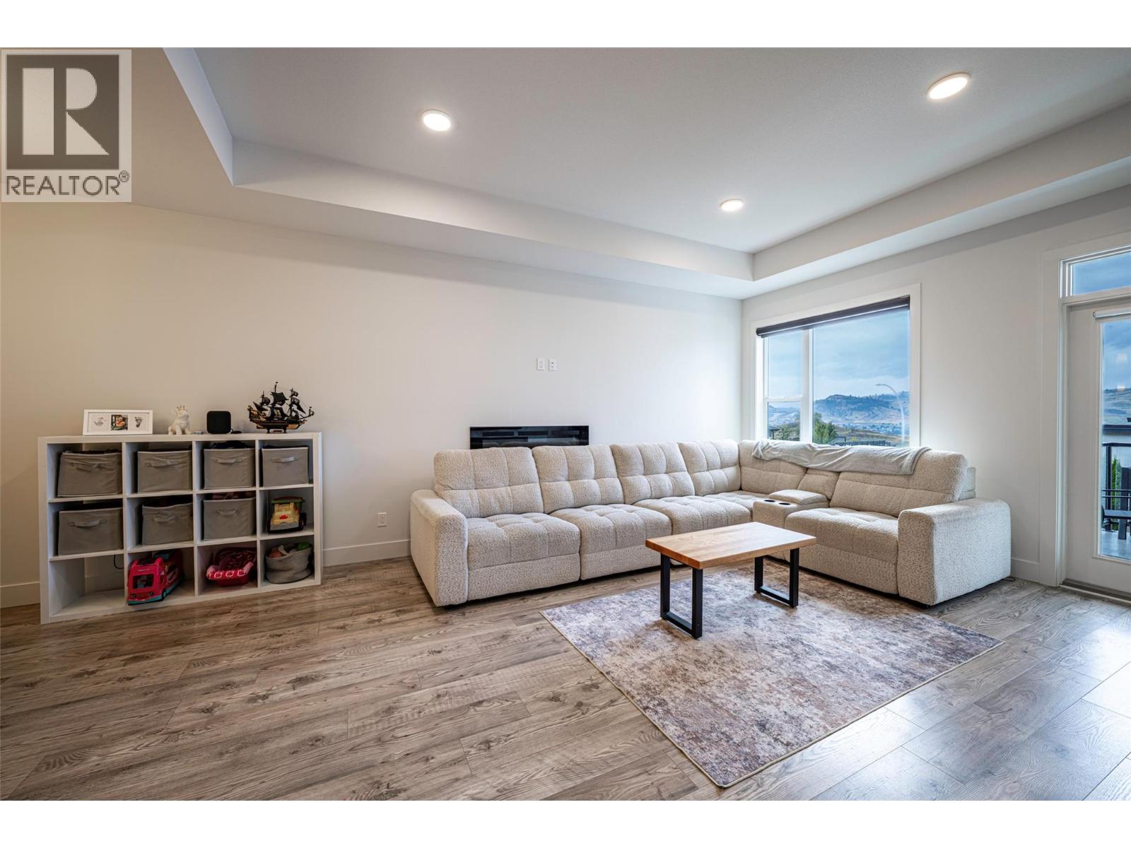 881 Mt.ida Drive, Vernon, British Columbia  V1B 4G1 - Photo 57 - 10402262