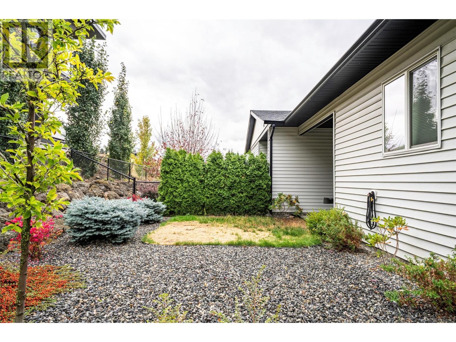 881 Mt.ida Drive, Vernon, British Columbia  V1B 4G1 - Photo 75 - 10402262