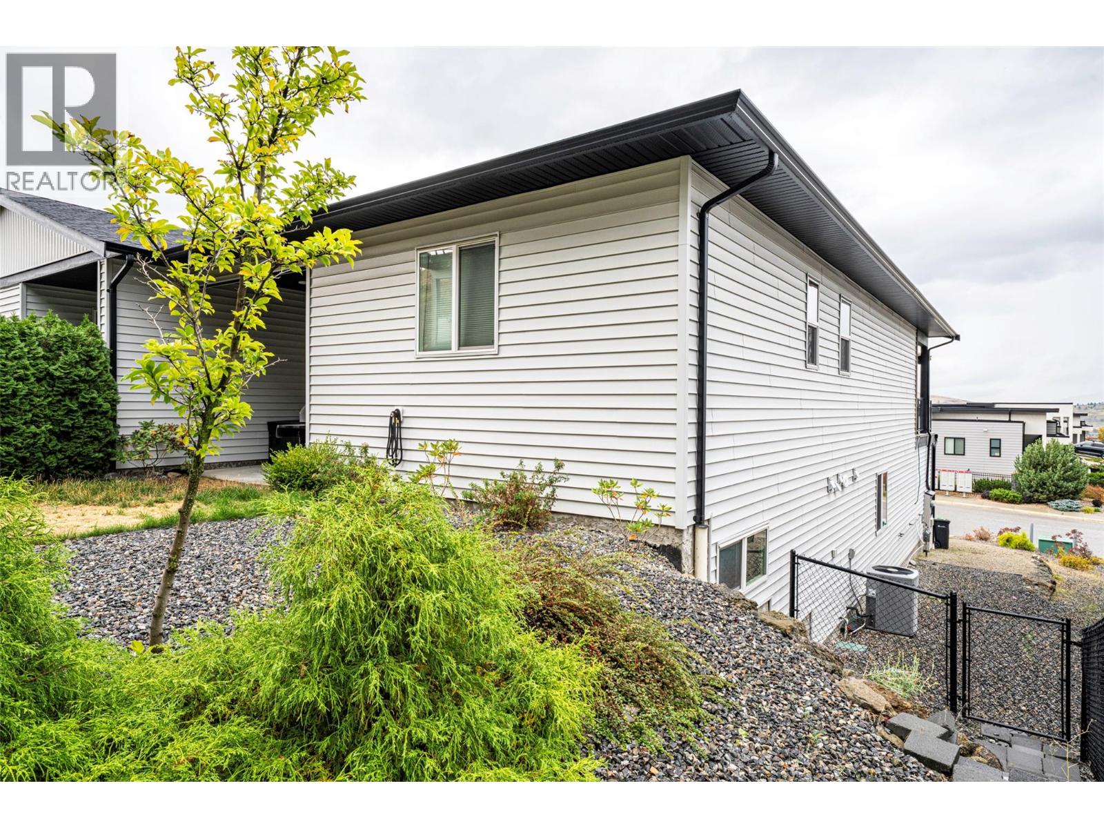 881 Mt.ida Drive, Vernon, British Columbia  V1B 4G1 - Photo 76 - 10402262
