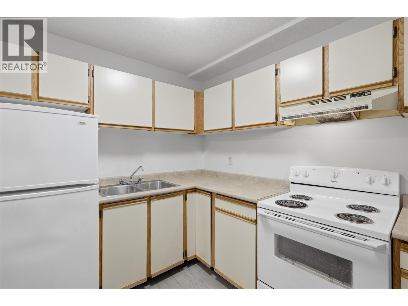 44 Whiteshield Crescent S Unit# 102, Kamloops, British Columbia  V2E 2J1 - Photo 6 - 10402577