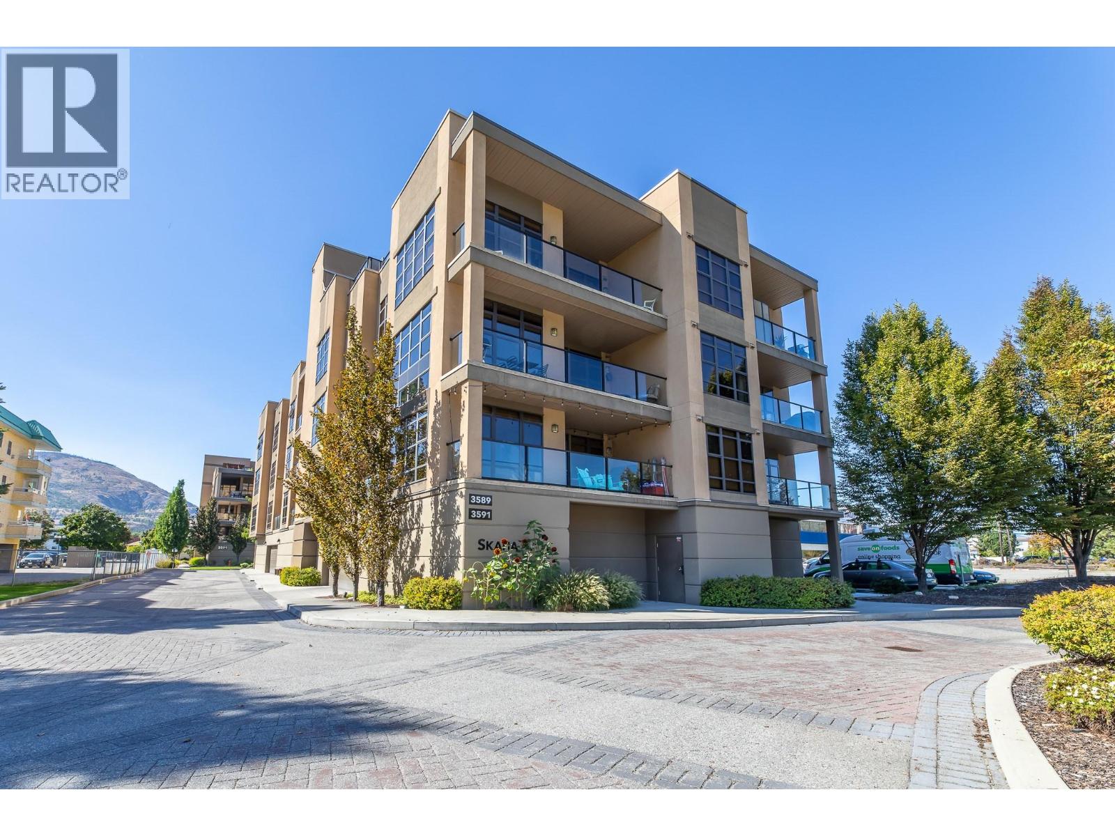 3589 Skaha Lake Road Unit# 204, Penticton, British Columbia  V2A 7K2 - Photo 1 - 10402551
